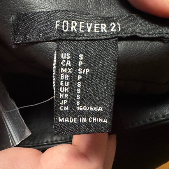 Forever 21 Black Faux Leather Mini Skirt - Picture 3 of 3